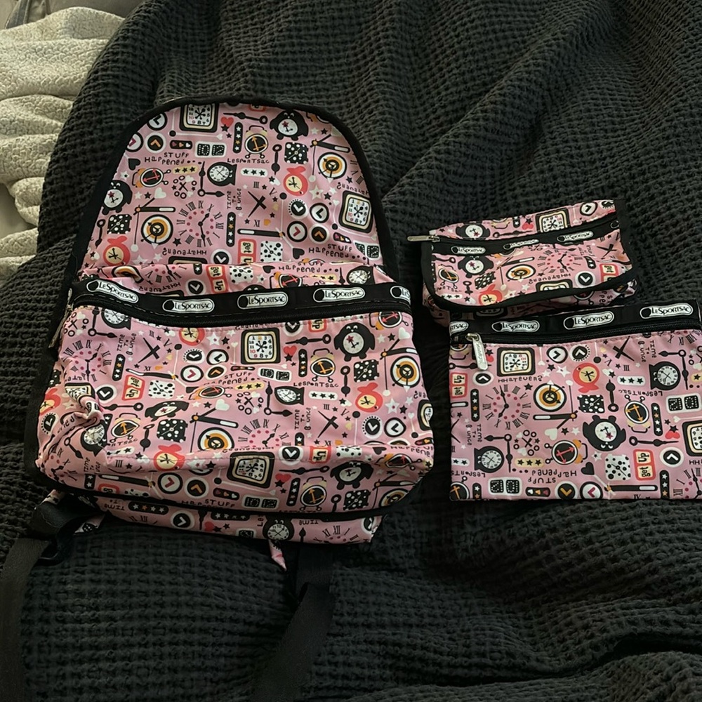 Excellent used condition LeSportSac backpack and toiletry bag